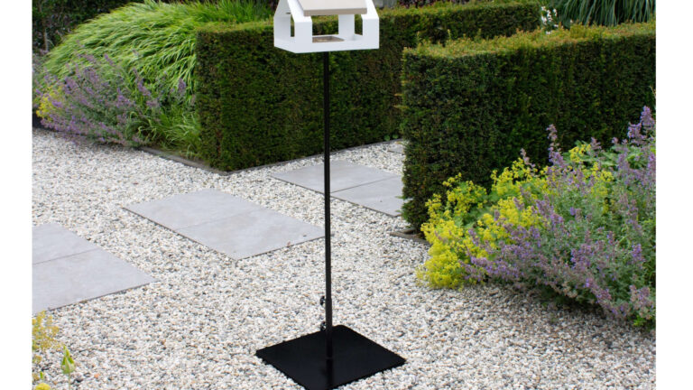 Birdie base – stand for bird feeders with pole