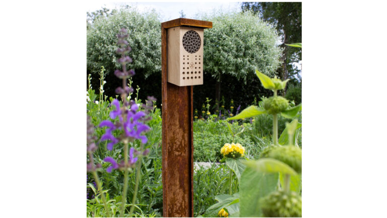 Bee & Bee – cortensteel bee hotel for wild bees