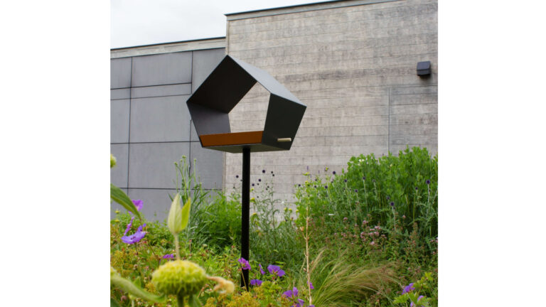 Big Diamond bird feeder with pole – dark grey / brown