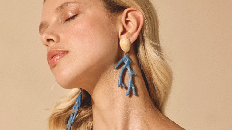 Franck Herval is een frans sieraden merk, 18k verguld goud in meerdere complete thema’s met oorbellen, ringen, armbandjes en kettingen.