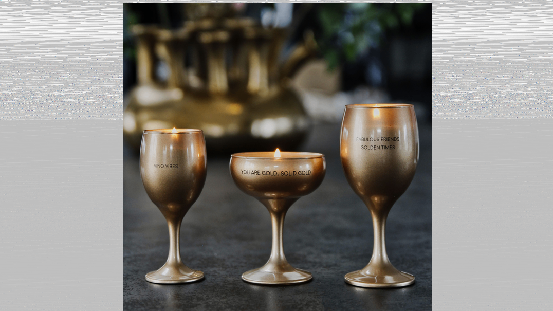 Kaarsen in wijn/champagne glas