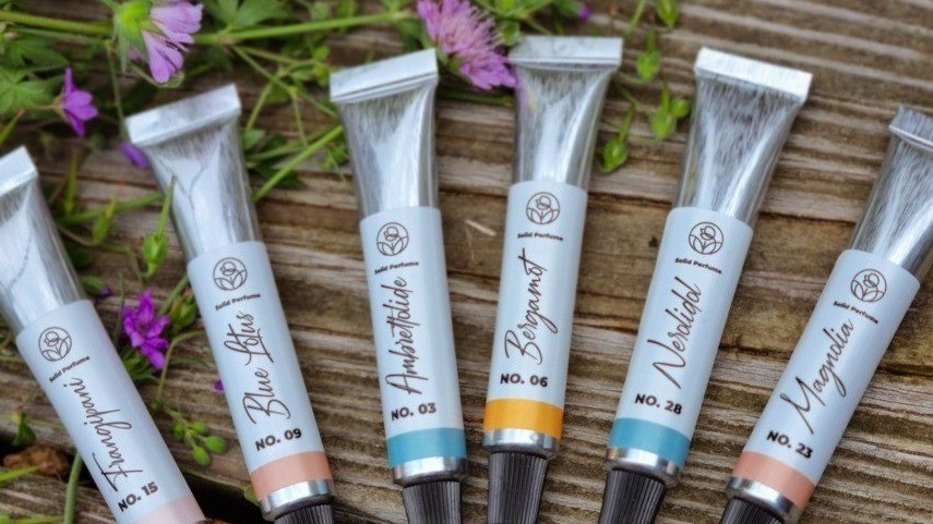 atural perfume in creamform – wear individually or mix/layer to create your own personal perfume