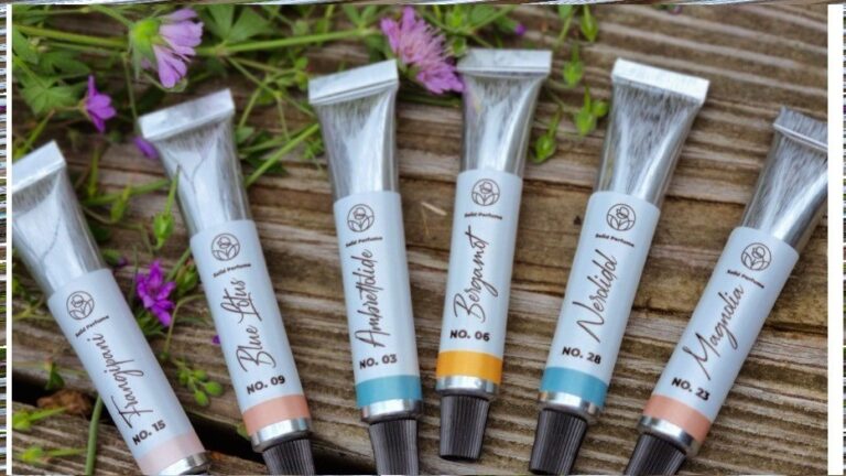 Natural perfume in creamform – wear individually or mix/layer to create your own personal perfume