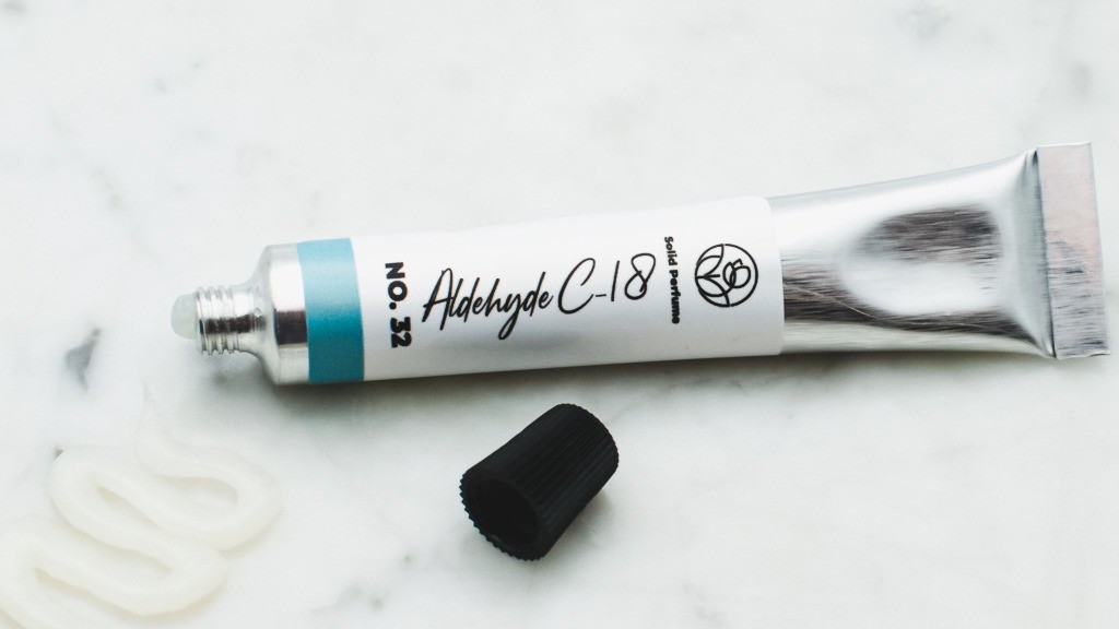 Solid Perfume – Aldehyde C-18