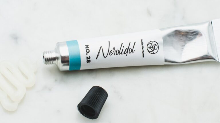 Solid Perfume – Nerolidol