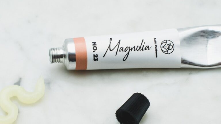 Solid Perfume – Magnolia