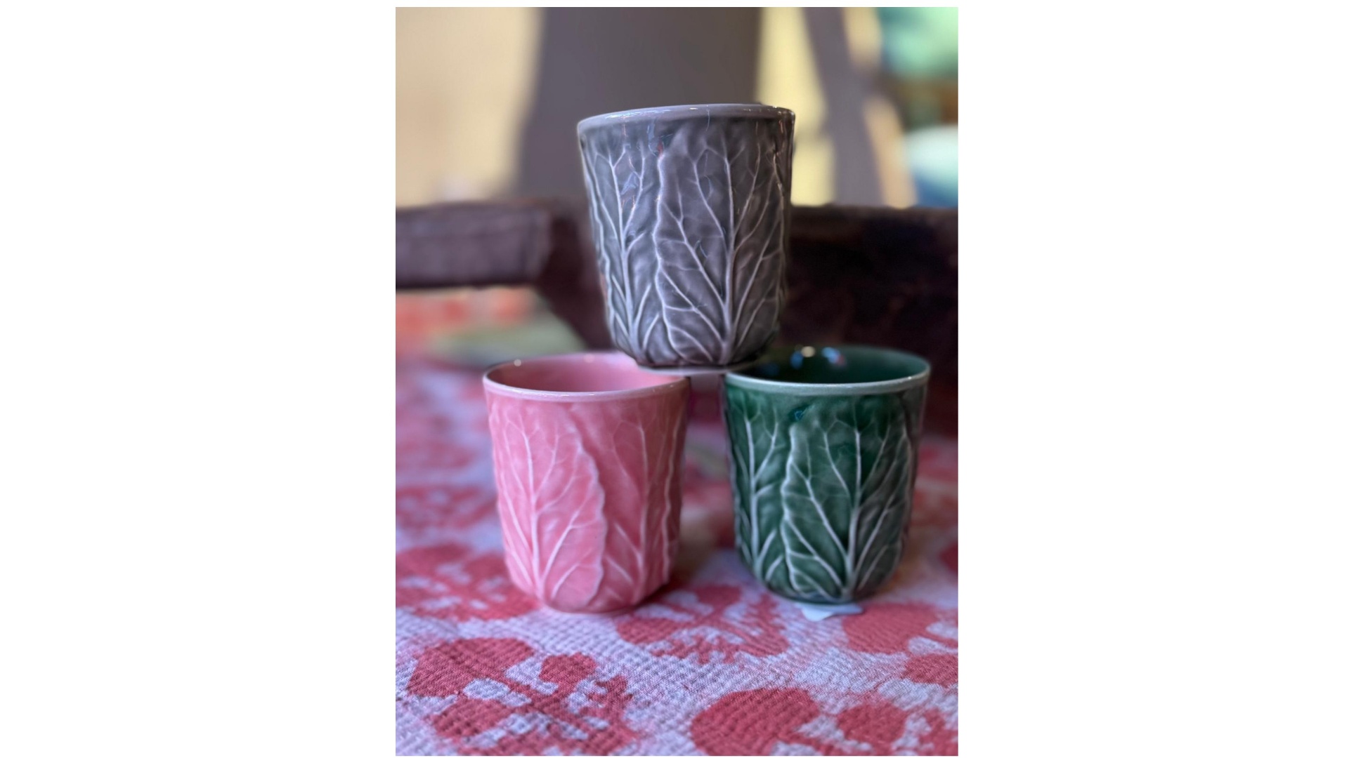 Koffiekopjes in frisse nieuwe kleuren