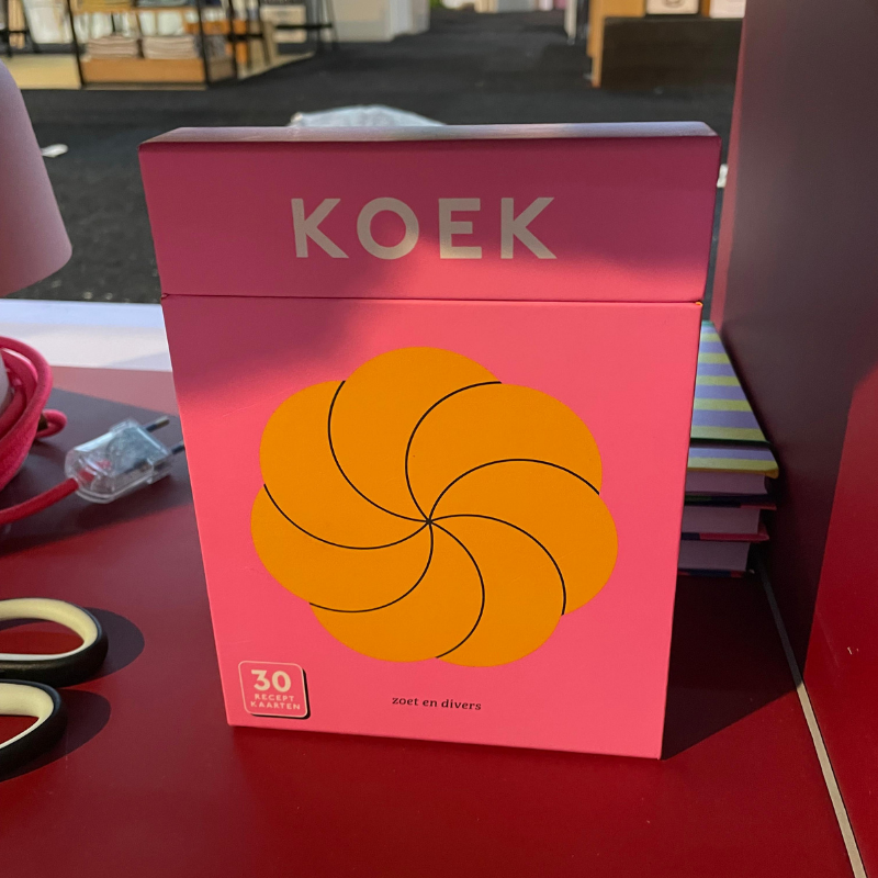 Roze KOEK-doos met dertig receptkaarten