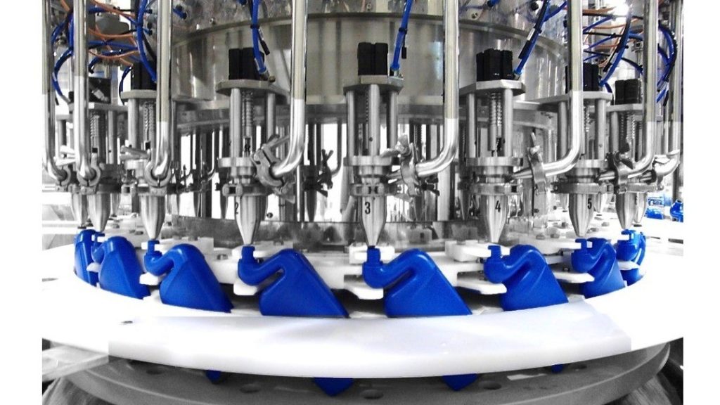 Llenado de envase con producto químico