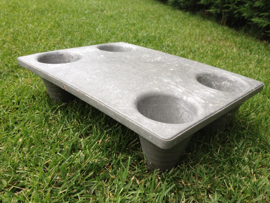 Nuevo eco palet de plástico 400×300 mm  (gamma eco de INKA PALET)