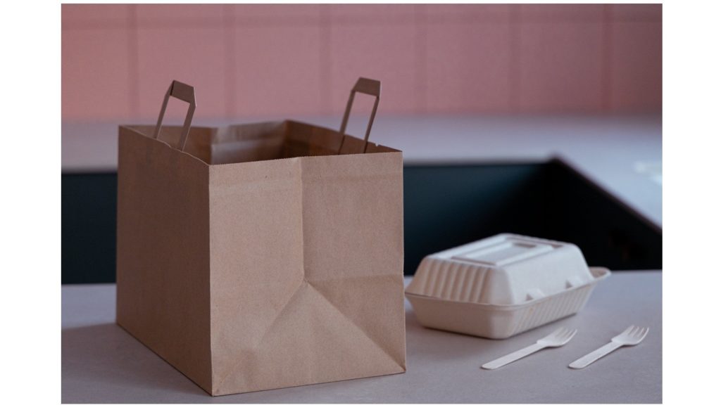 Flat Handle Paper Bag – Ideal for Take Away Available in a wide variety of sizes, our flat handle paper bags are designed to fit all types of containers and products.
