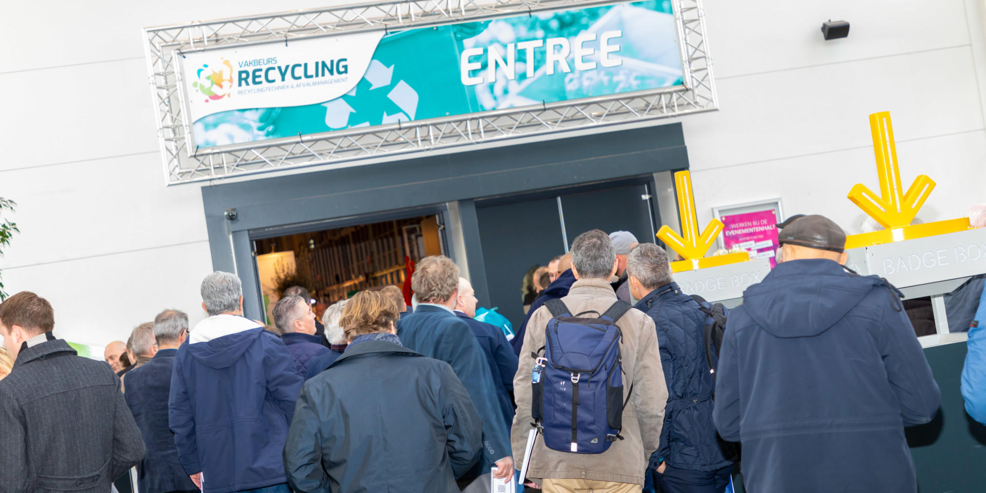 Bezoekers entree Recycling