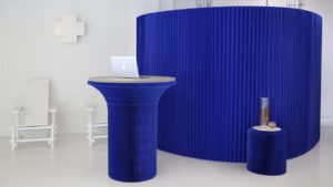 cantilever table