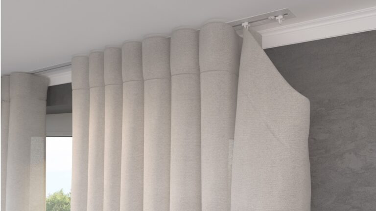 New innovations in recessed tracks, available in both motorised and manual versions