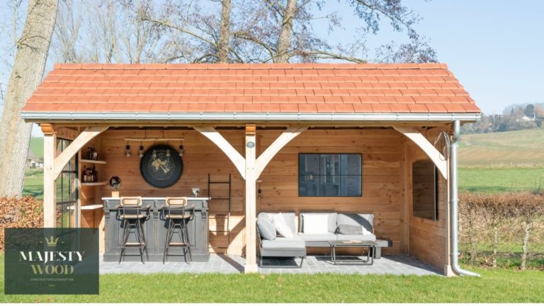 Poolhouse et cuisine extérieure