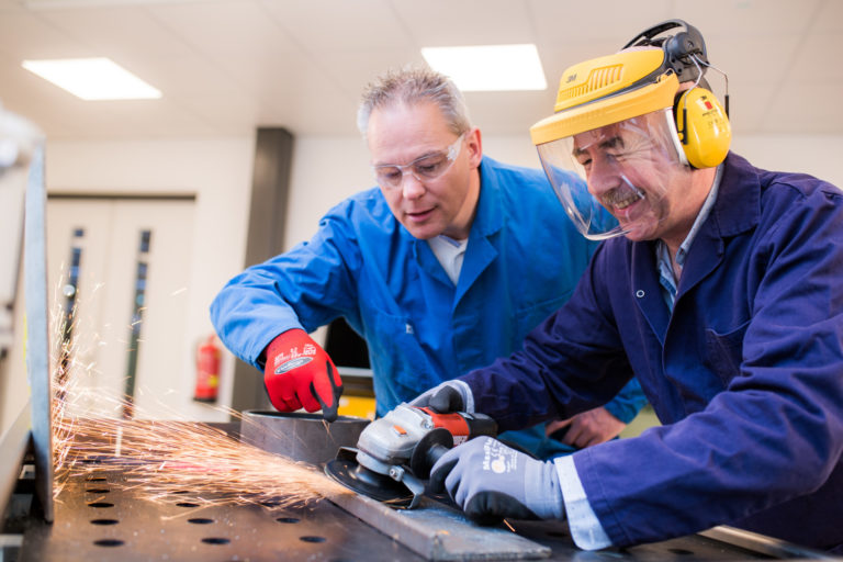 Opleiding schuren, slijpen polijsten