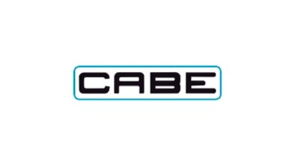 CABE-logo met zwarte letters en turquoise rand