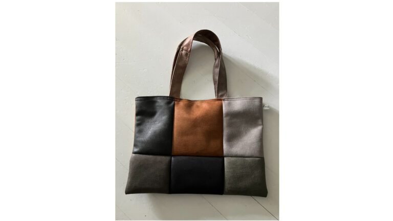 Herinneringstas van leren staaltjes stof