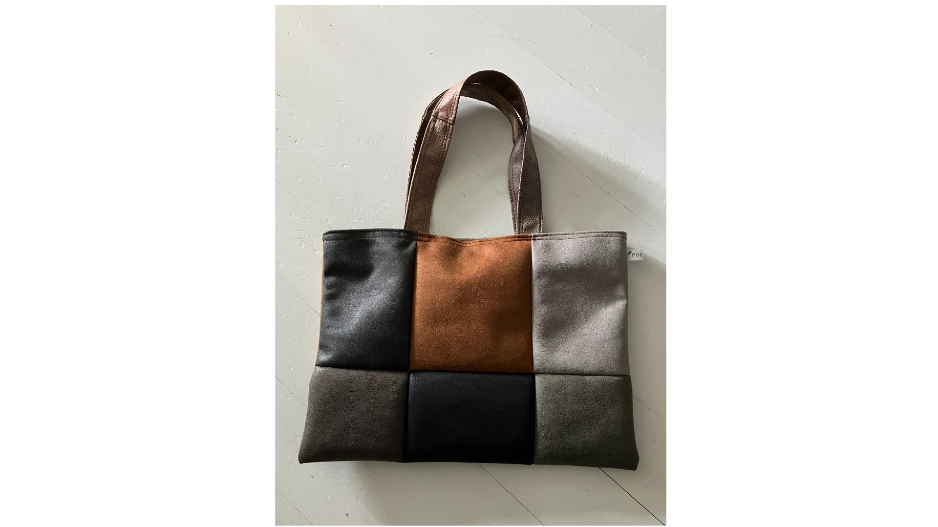 Herinneringstas van leren staaltjes stof