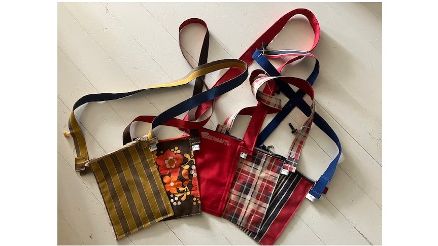 Schoudertasjes van retro luchtbed