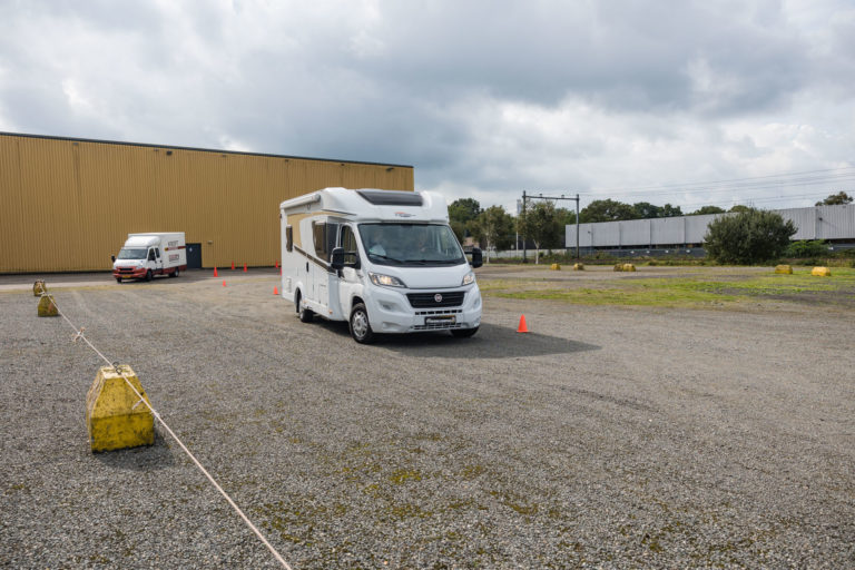Camperrijles proefrijden op Camperbeurs Hardenberg