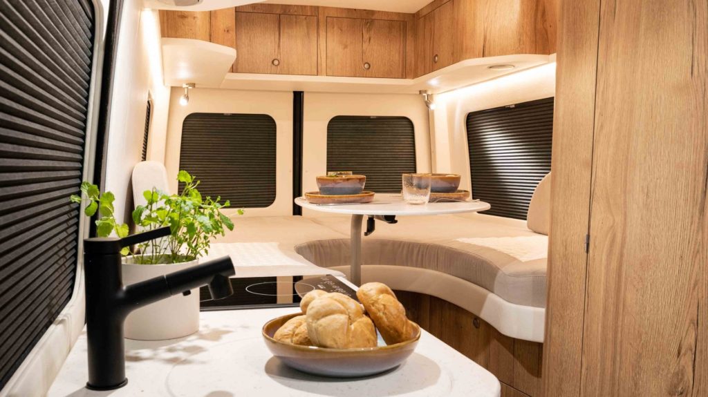Roadtrip 595L – Modern Oak kleurvariant