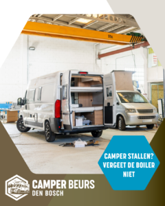 Camper in werkplaats met open achterdeuren en boileradvies