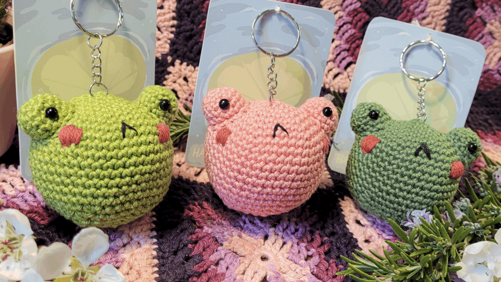 Handmade frog keychains Heroes Made in Asia NL