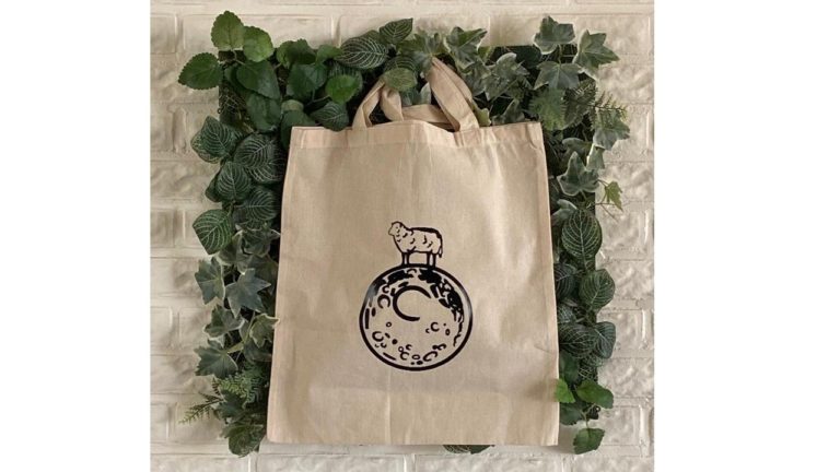 Totebag: Sheep on the moon