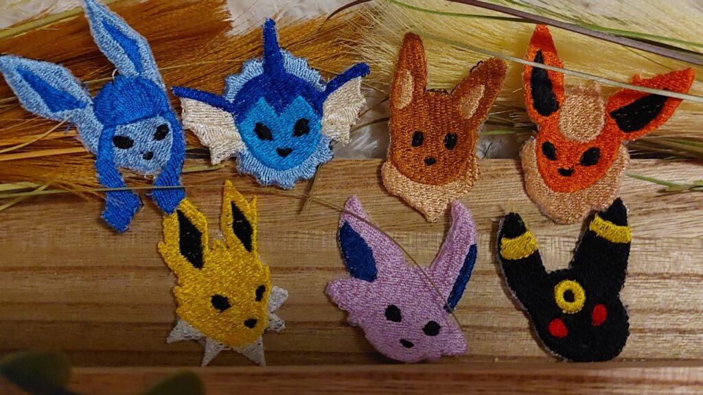 Strijkbare anime geïnspireerde patches.