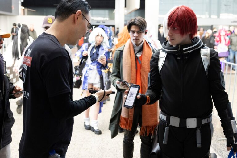 Entrance Heroes Made in Asia