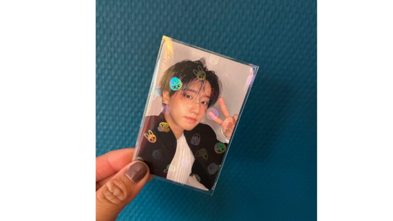 Holographic SKZOO Sleeves