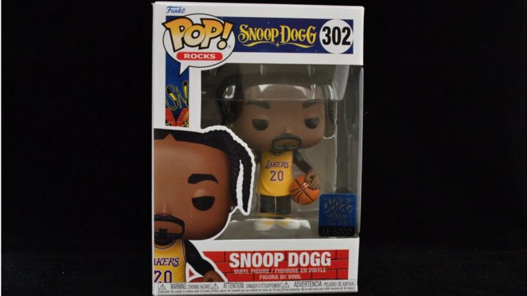 Funko Pop! Snoop Dogg with Yellow Lakers Jersey
