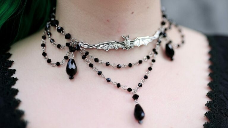 Handmade elegant beaded necklaces