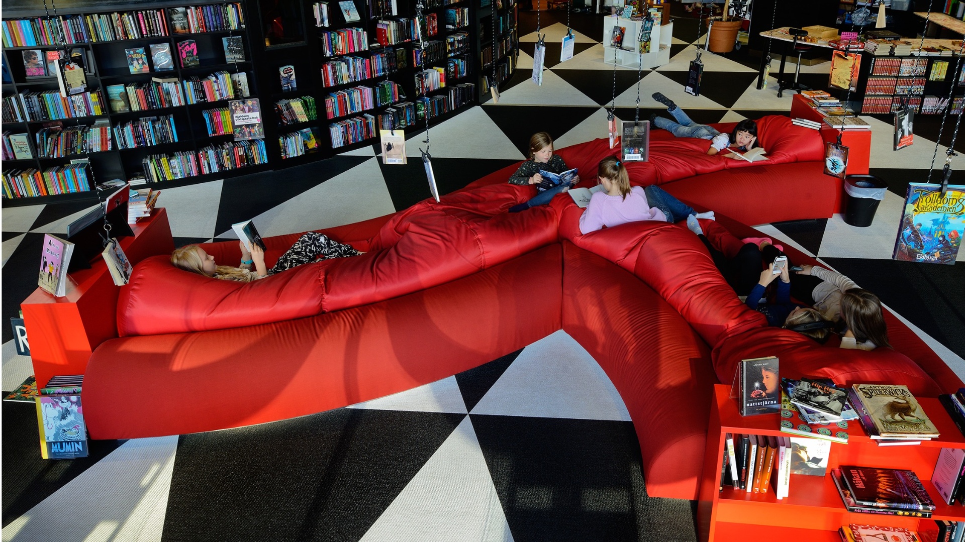 Bibliotek TioTretton