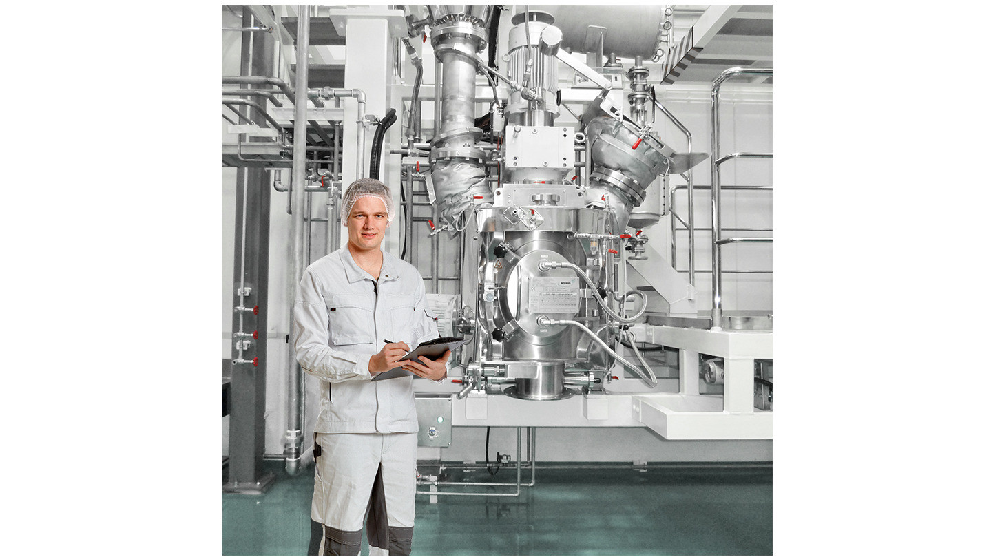 Mixing reactor / vacuum mixing-dryer