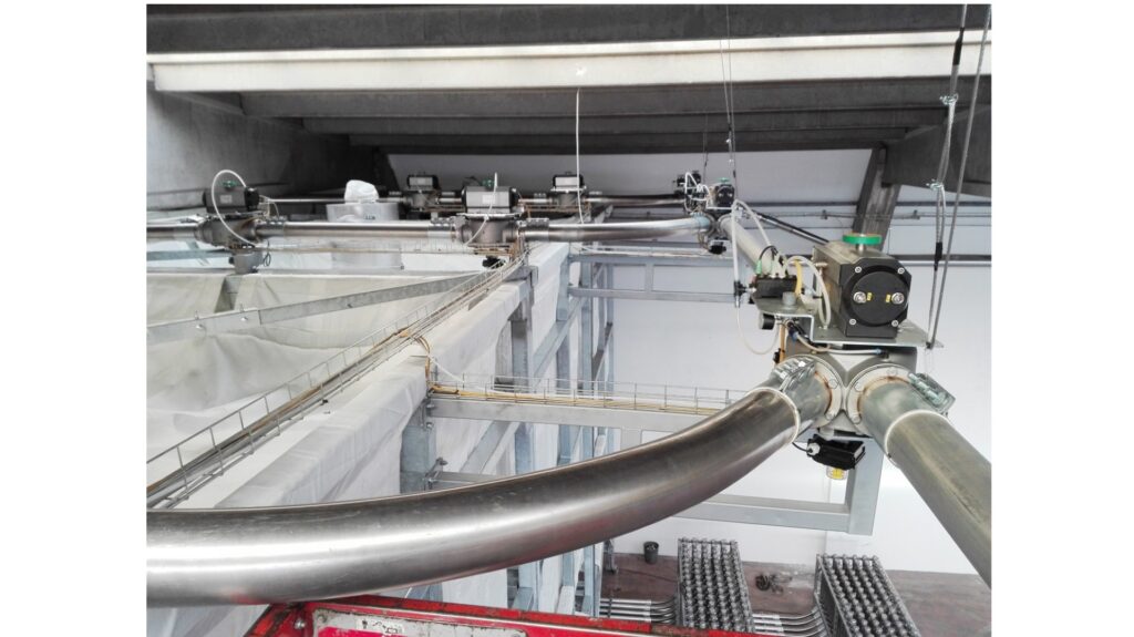 Filling pipe with diverters