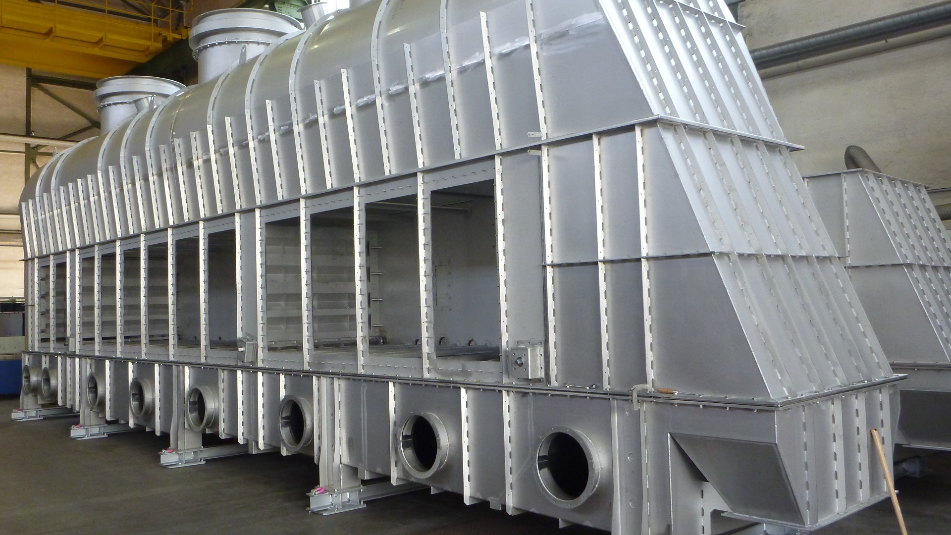 Fluidized Bed Dryer/Cooler with Heat Exchangers