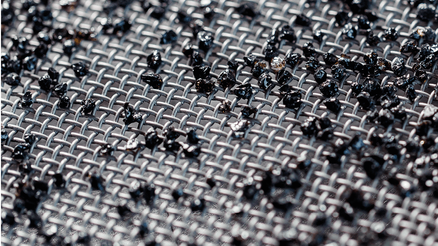 Wear-resistant screen cloth – with multiple service life