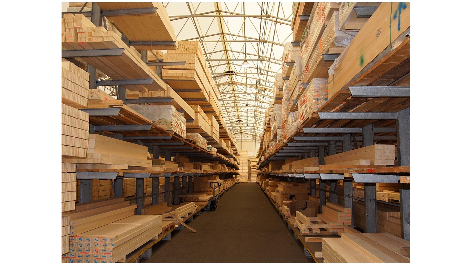 Capannoni di stoccaggio universali: Capannoni a travi in profilato d’acciaio