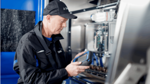 Servicemonteur VMS melkrobot (dealer Peters, Dreumel)