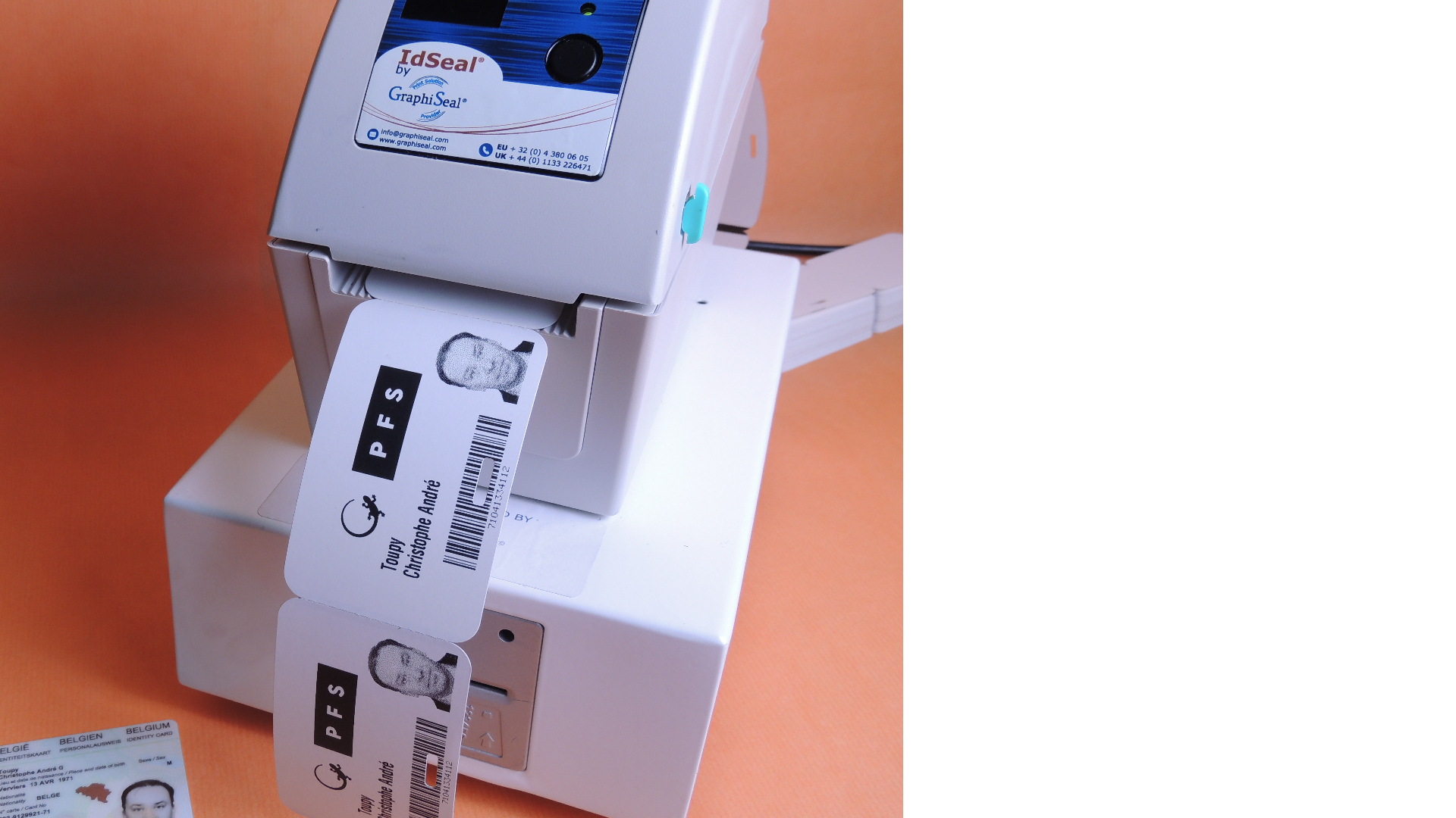 IdSeal printer: polsbandjes, labels, badges en… van een identiteitskaart
