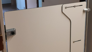 La demi-porte ‘‘Care Gate’’