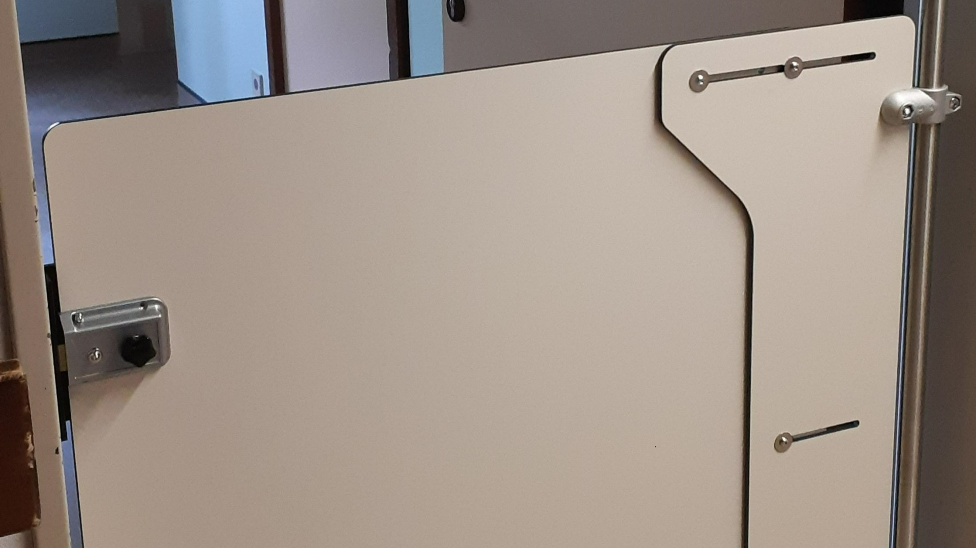 La demi-porte ‘‘Care Gate’’