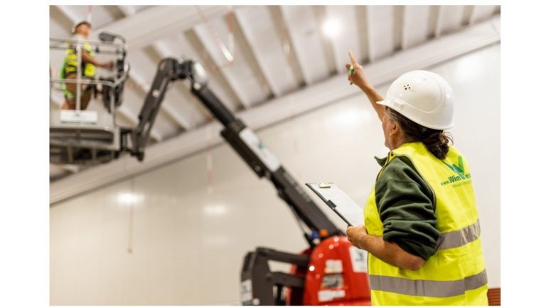 Werken met een hoogwerker / schaarlift IS-005