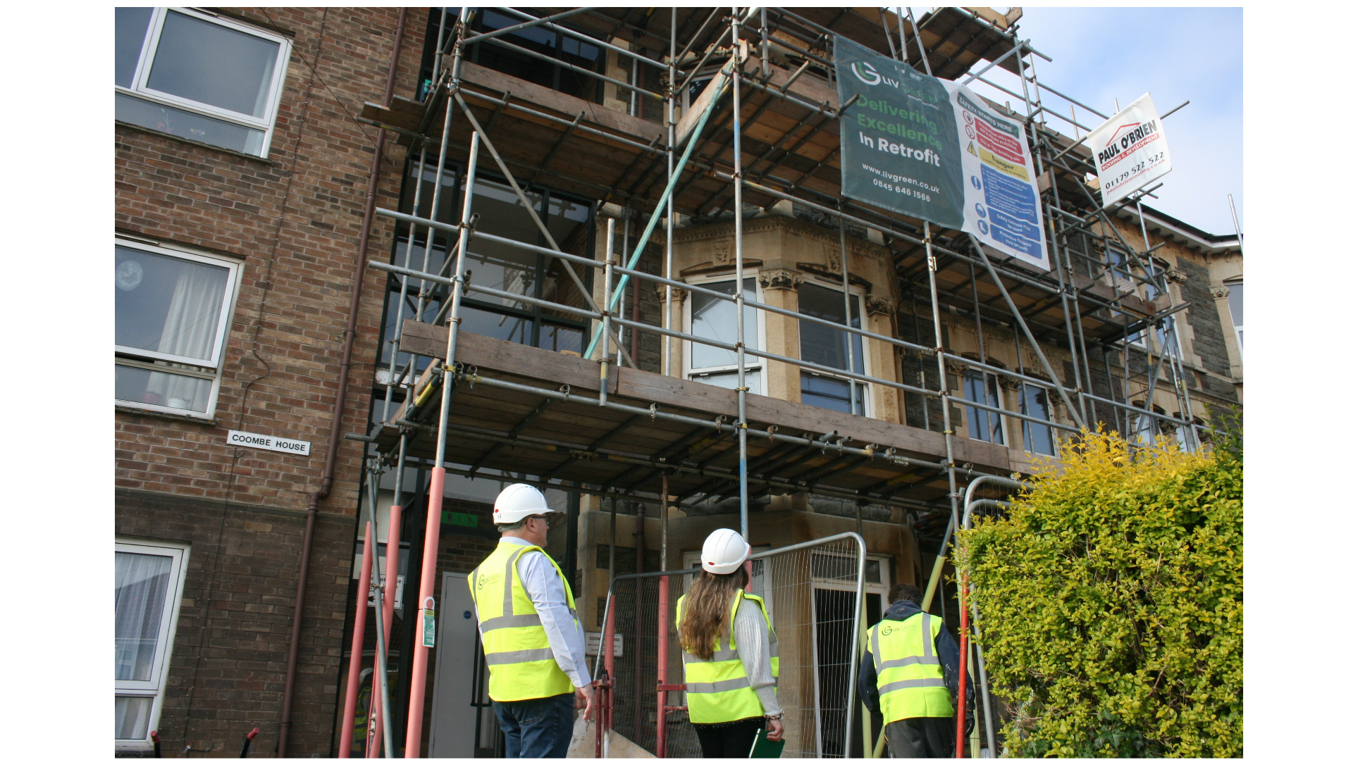 Specialist Contractor (LivGreen) vs Tier 1 Contractors