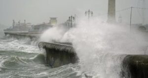 Three years left to limit warming to 1.5C, leading scientists warn