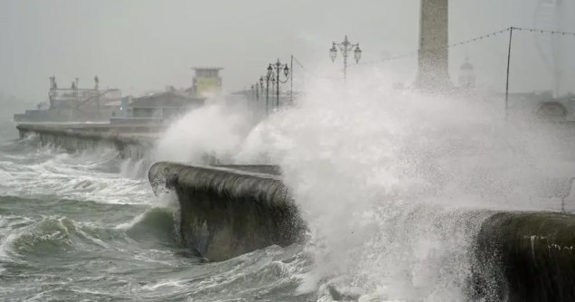 Three years left to limit warming to 1.5C, leading scientists warn
