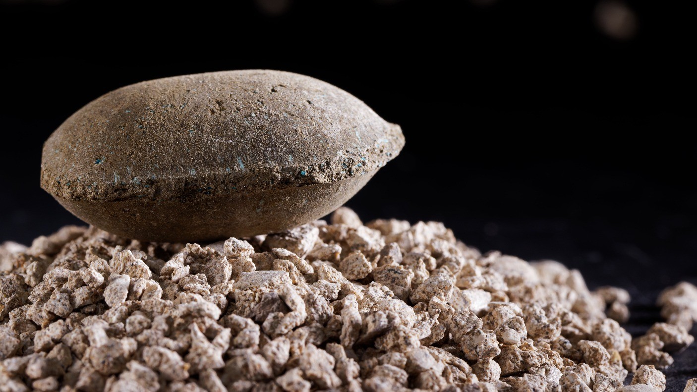 Mineral briquettes