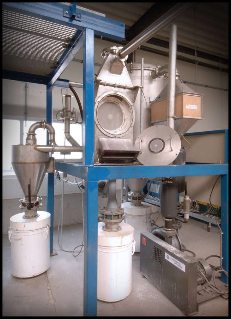 Air-powered screening systems